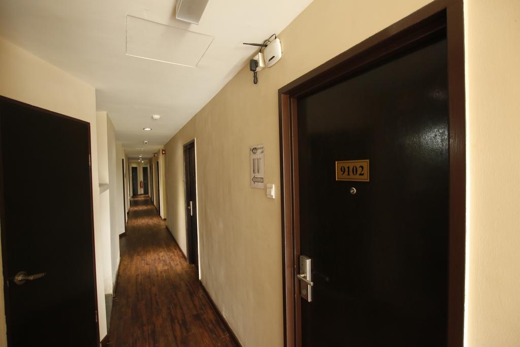 Hotel 99 Bandar Кланг Номер фото